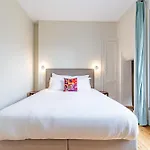 Magnifiques Et Lumineux De Charme Aux Quinconces Ideal Pour 4 Ou 6 Personnes アパート ボルドー