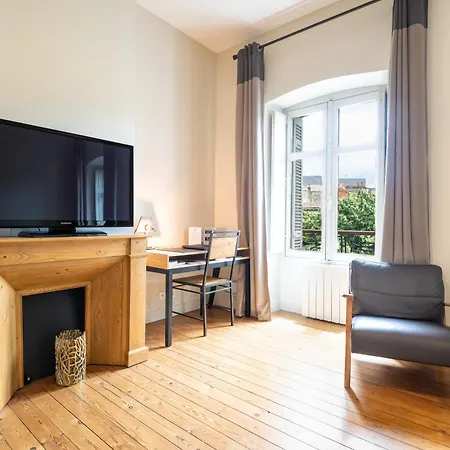 Magnifiques Et Lumineux De Charme Aux Quinconces Ideal Pour 4 Ou 6 Personnes דירה בורדו