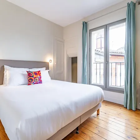 Magnifique Et Lumineux T3 De Charme Aux Quinconces Ideal Pour 4 Personnes * Bordeaux