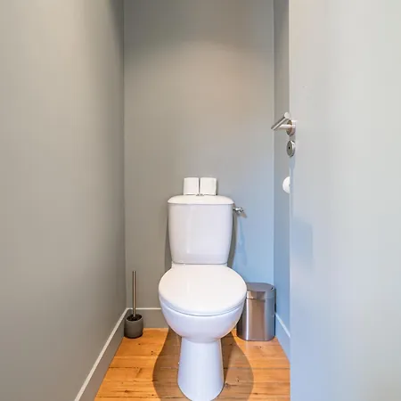 Magnifiques Et Lumineux De Charme Aux Quinconces Ideal Pour 4 Ou 6 Personnes ボルドー