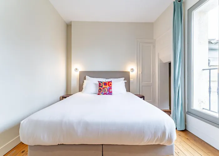 Magnifiques Et Lumineux De Charme Aux Quinconces Ideal Pour 4 Ou 6 Personnes Appartamento Bordeaux